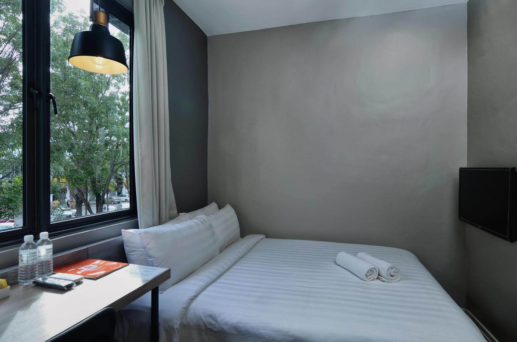 Chariton Hotel Alma Bukit Mertajam Esterno foto